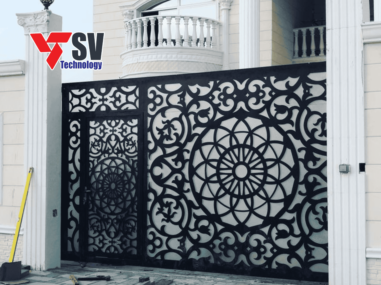 Gia Công Cửa CNC Laser